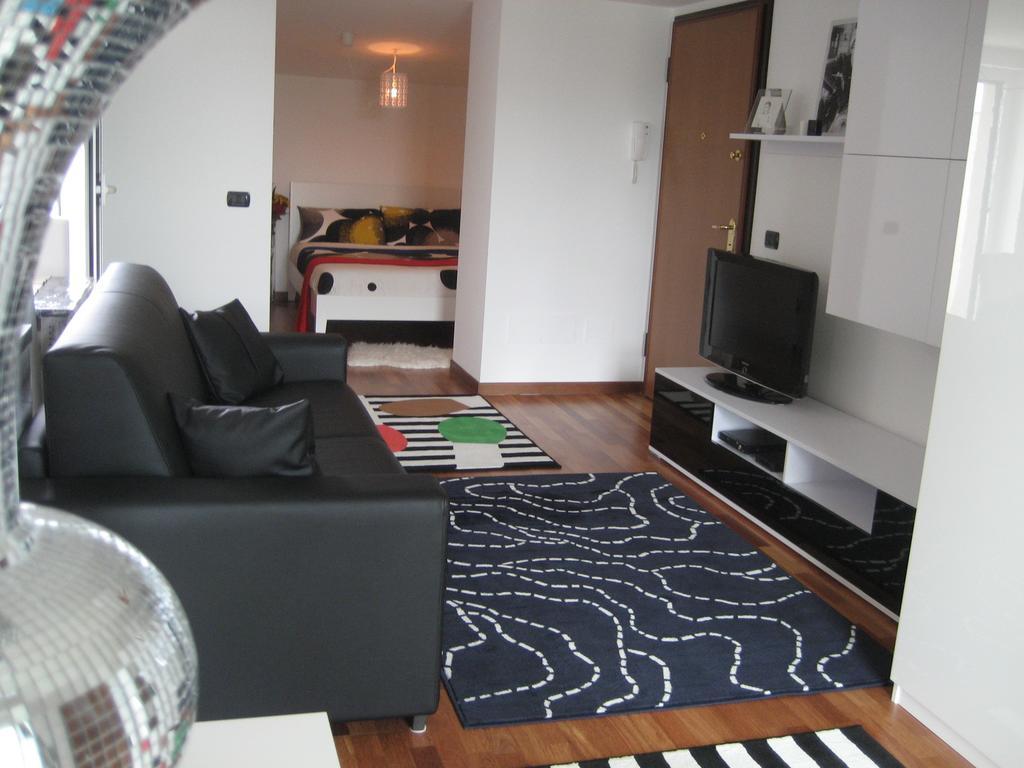 New Luxury Attic Santa Giulia Expo Appartement Milaan Kamer foto